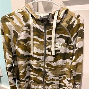 Nike women’s vintage camo print lightweight full zip organic cotton hoodie small
